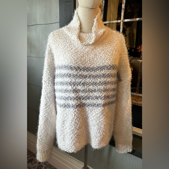 Lovestitch Ivory Gray Striped Cowl Neck Cozy Sweater Medium - Picture 2 of 7